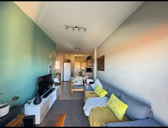 2 BEDROOM APARTMENT FOR SALE IN MOUNTAIN VIEW